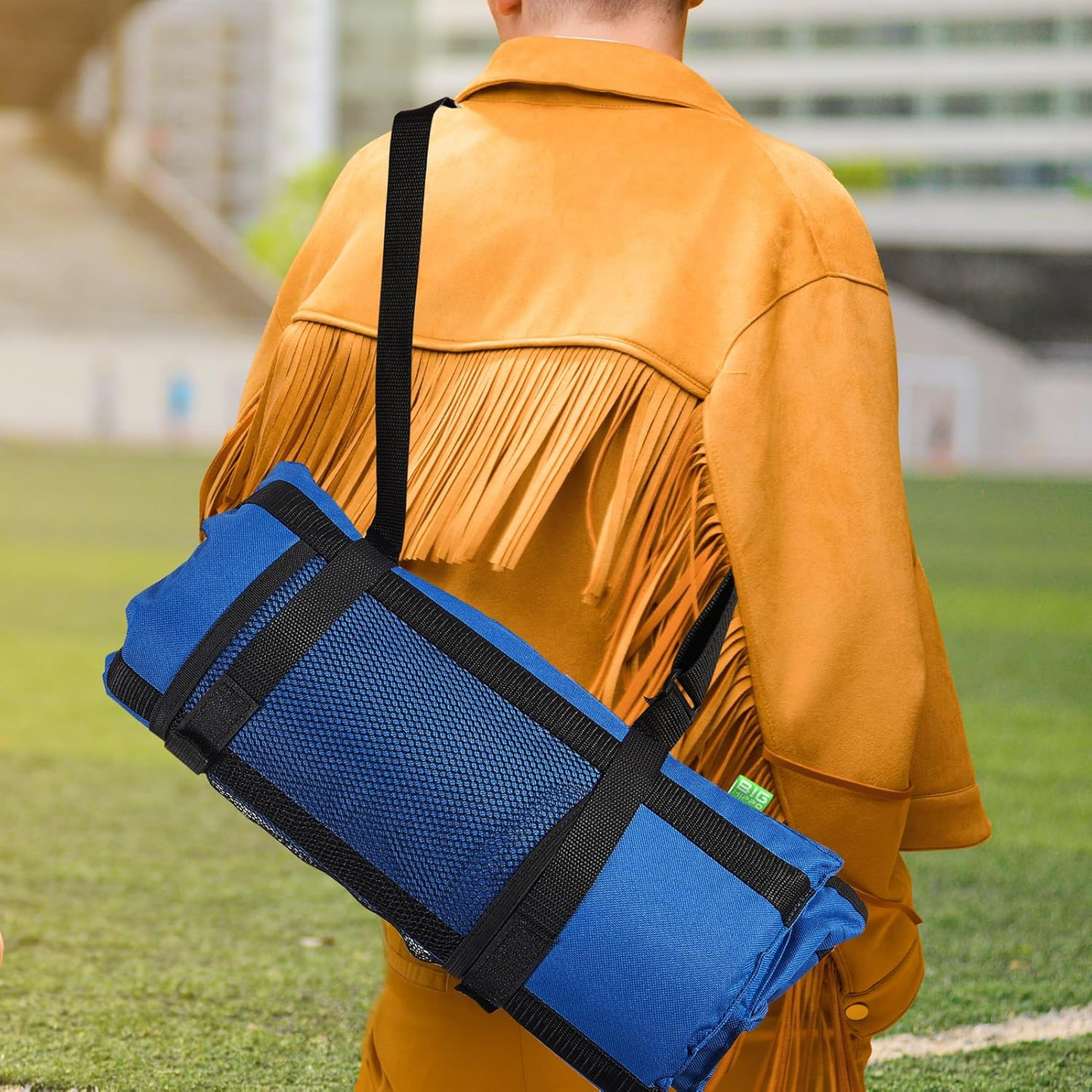 Big Hippo Portable Stadium Seat Cushion, Stadium Seat for bleachers, Lightweight Padded Seat for Sporting Events and Outdoor Concerts, Folded Stadium Seats with Mesh Pocket - Blue